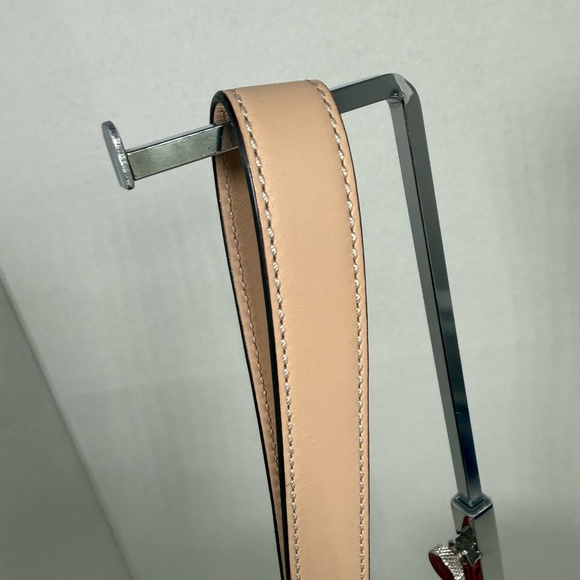 Kate Spade | Wicker Apple Wristlet - Picture 5 of 12